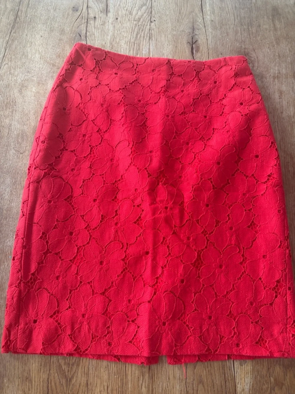 BANANA REPUBLIC LACE SKIRT SIZE 4
